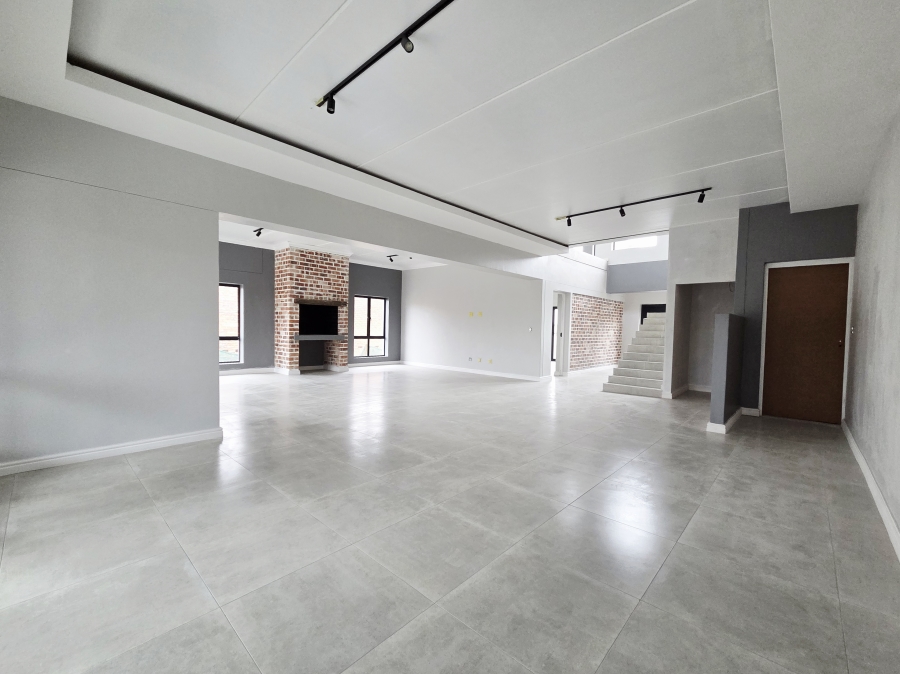 4 Bedroom Property for Sale in Haasendal Western Cape